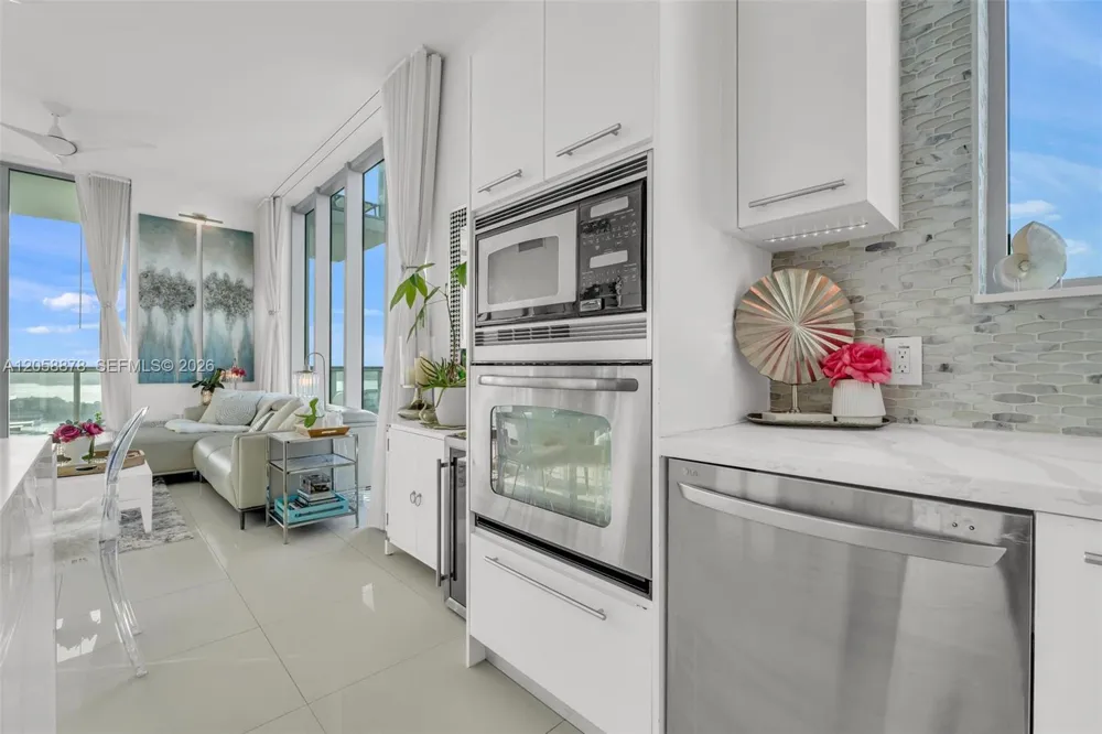 7930 East Dr #1408 North Bay Village, FL 33141