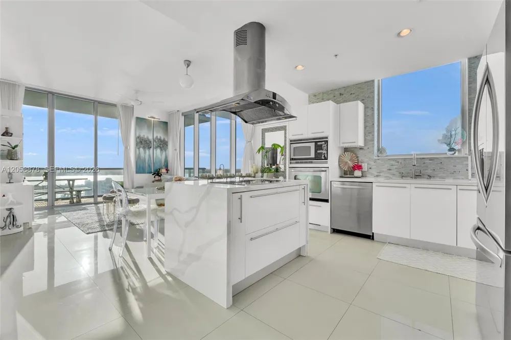 7930 East Dr #1408 North Bay Village, FL 33141