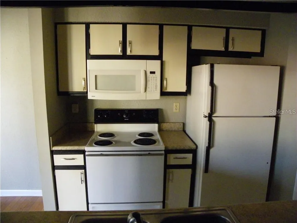 8722 MALLARD RESERVE DRIVE #204 Tampa, FL 33614
