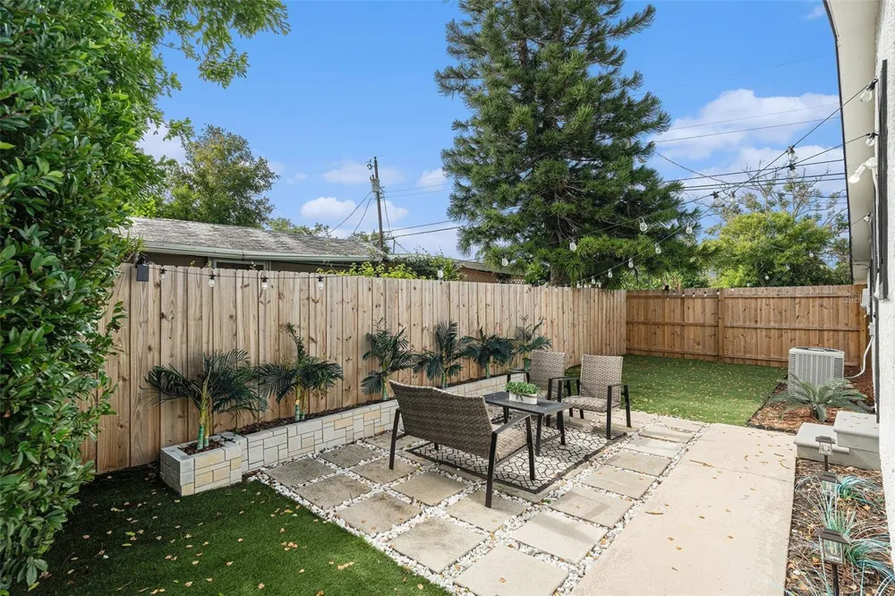 1411 S MADISON AVENUE Clearwater, FL 33756