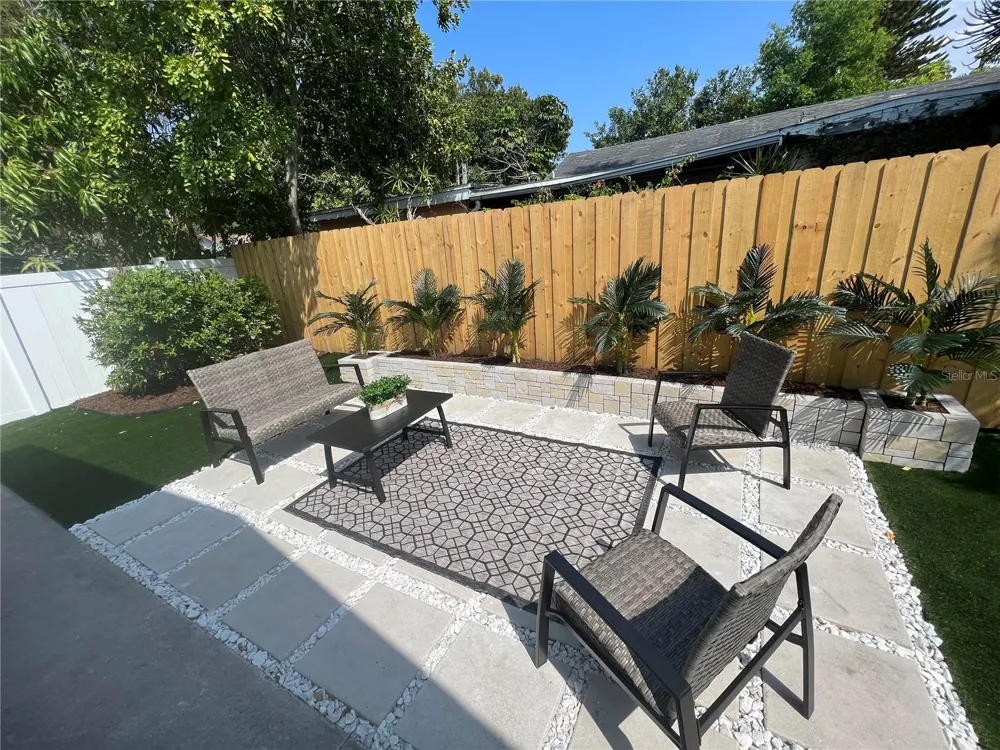 1411 S MADISON AVENUE Clearwater, FL 33756