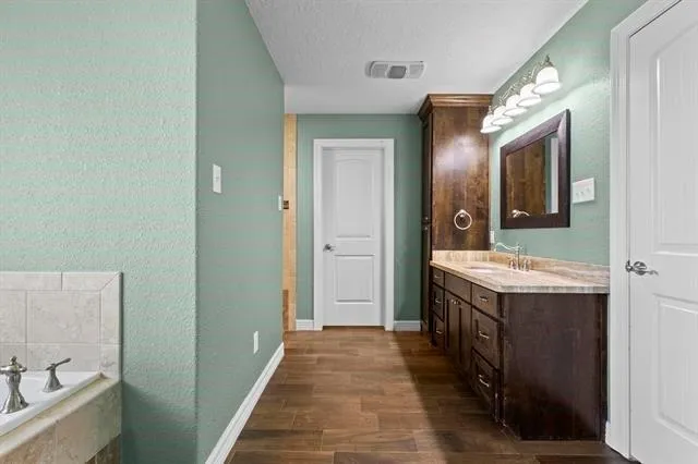 626 Suncrest Orange, TX 77630