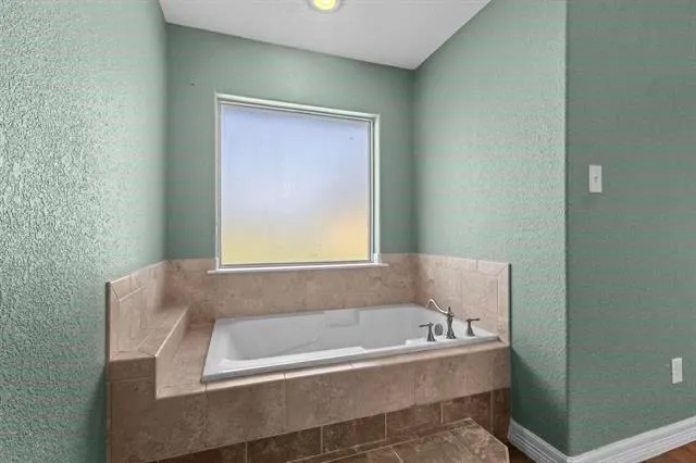 626 Suncrest Orange, TX 77630
