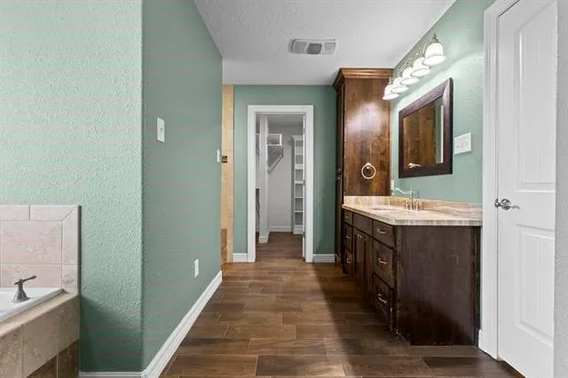 626 Suncrest Orange, TX 77630