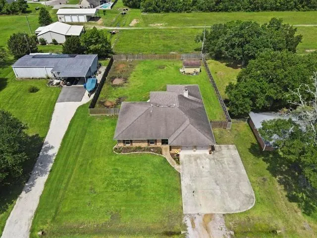 626 Suncrest Orange, TX 77630