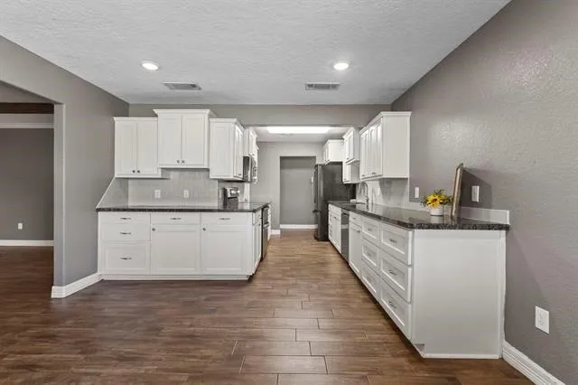626 Suncrest Orange, TX 77630