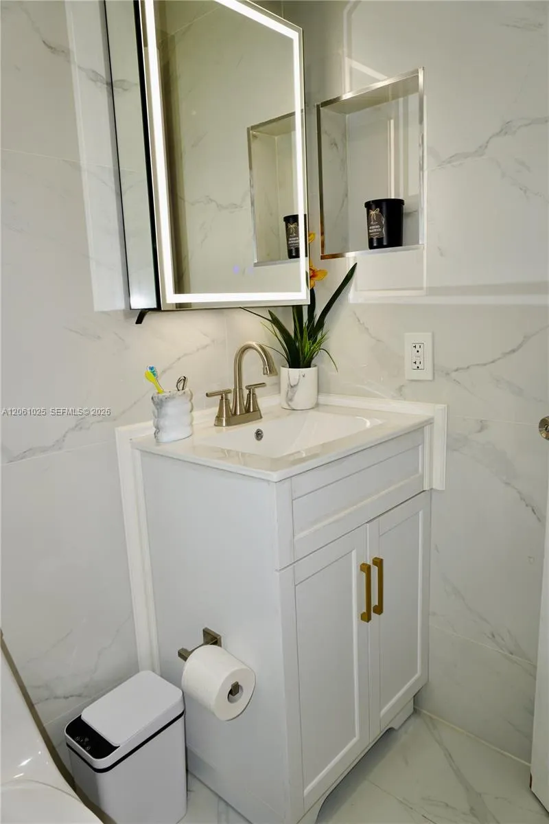 8408 SW 208th Ter Cutler Bay, FL 33189