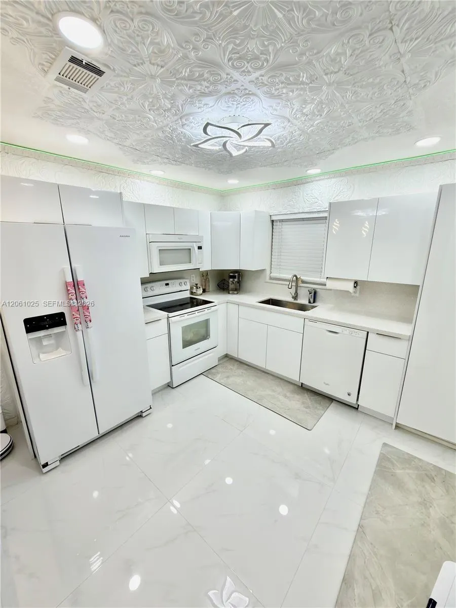 8408 SW 208th Ter Cutler Bay, FL 33189
