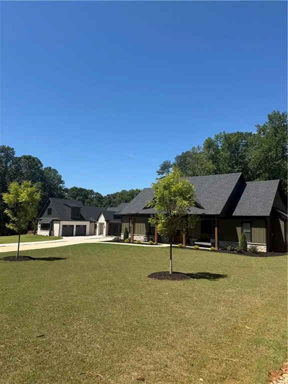 542A Palm Street Holly Springs, GA 30115
