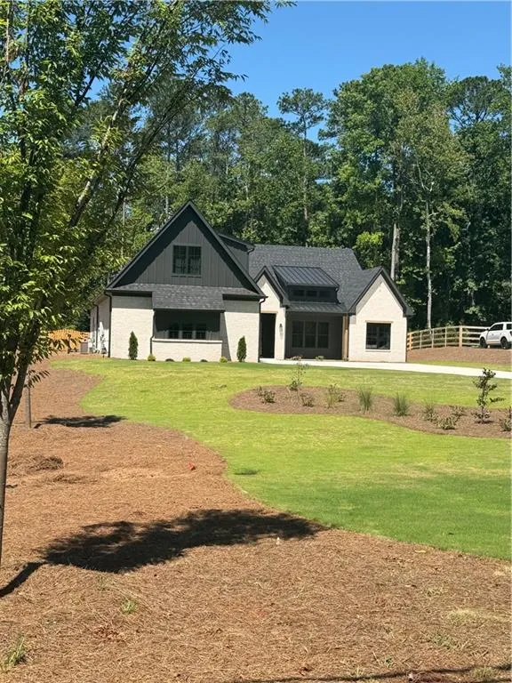 542A Palm Street Holly Springs, GA 30115