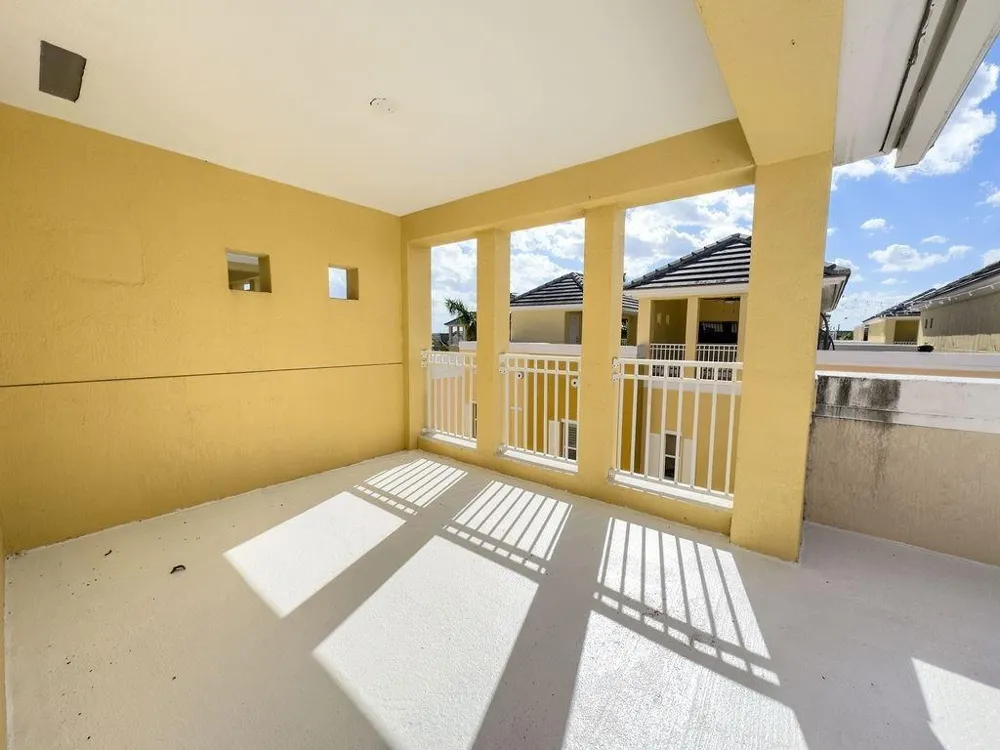 2322 Vintage Drive Lighthouse Point, FL 33064