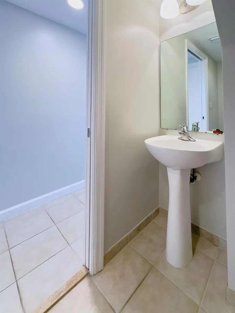 2322 Vintage Drive Lighthouse Point, FL 33064