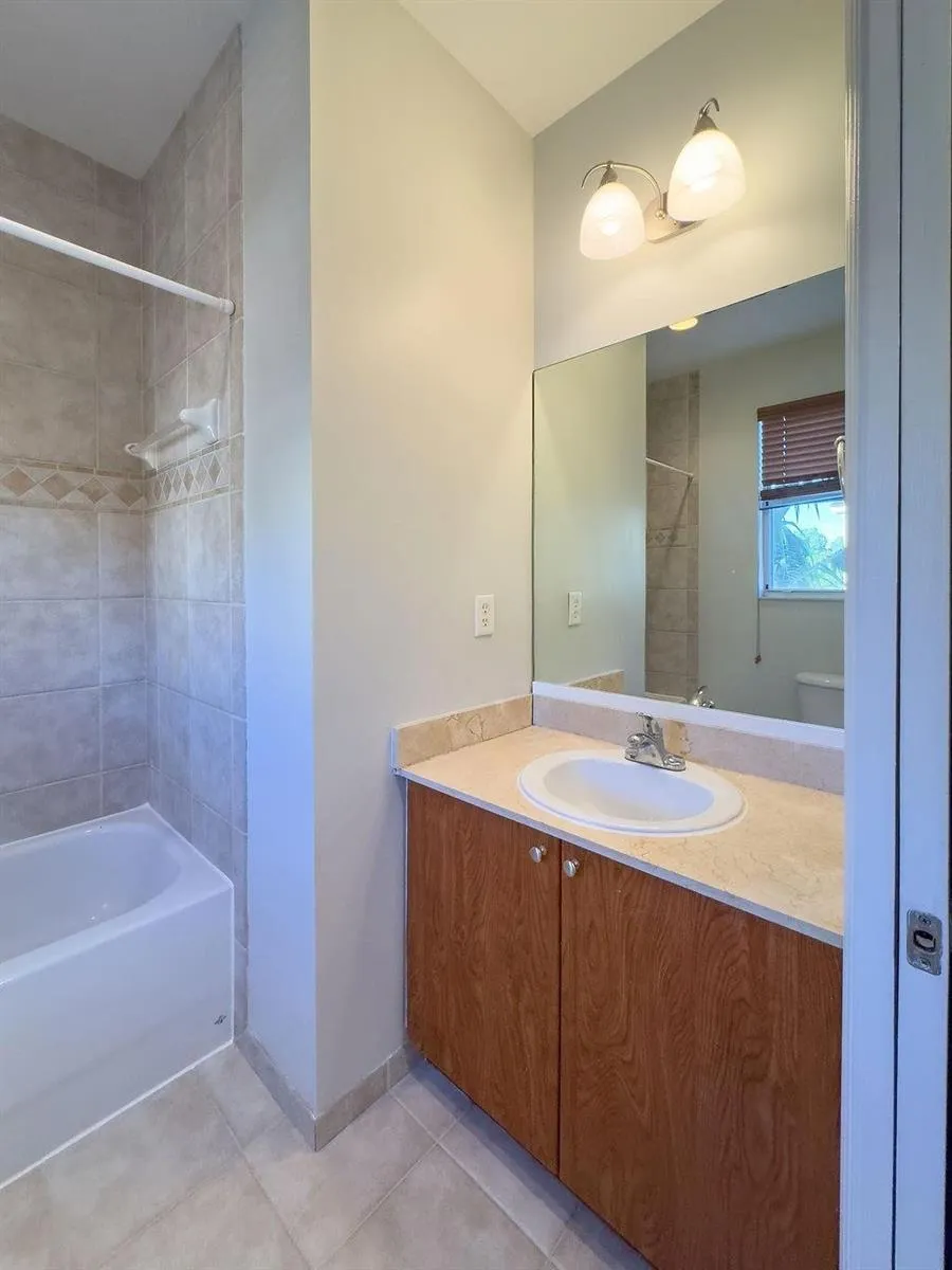 2322 Vintage Drive Lighthouse Point, FL 33064