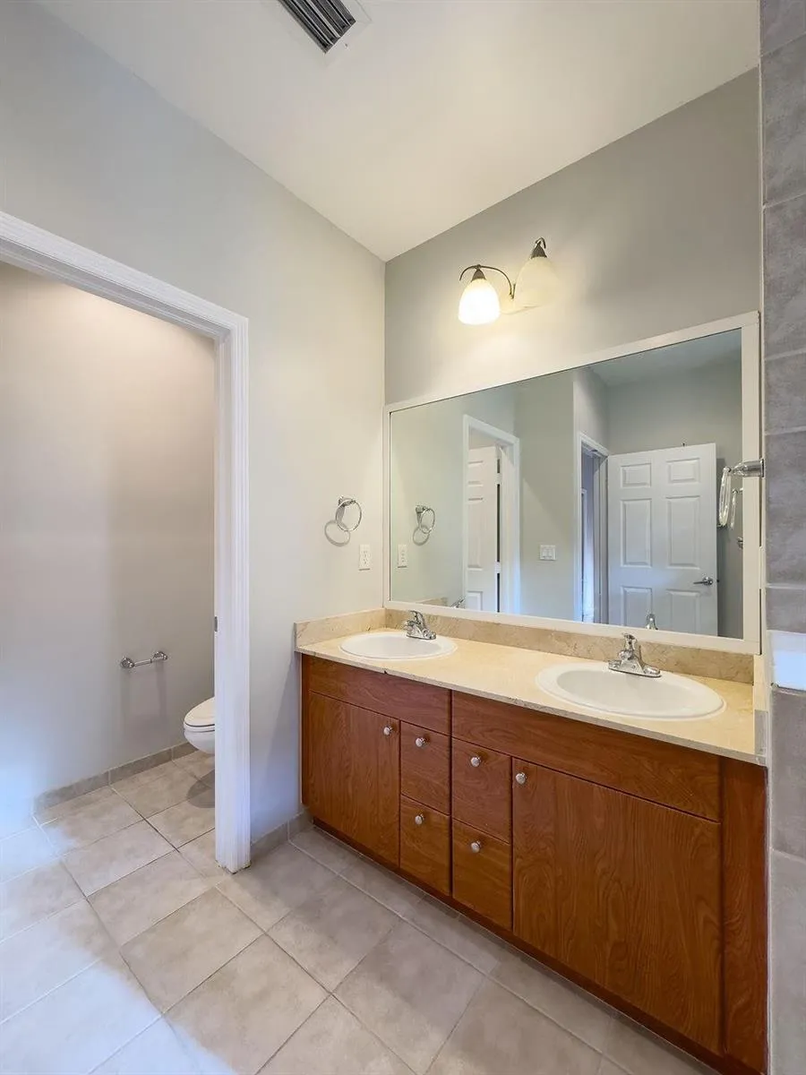 2322 Vintage Drive Lighthouse Point, FL 33064