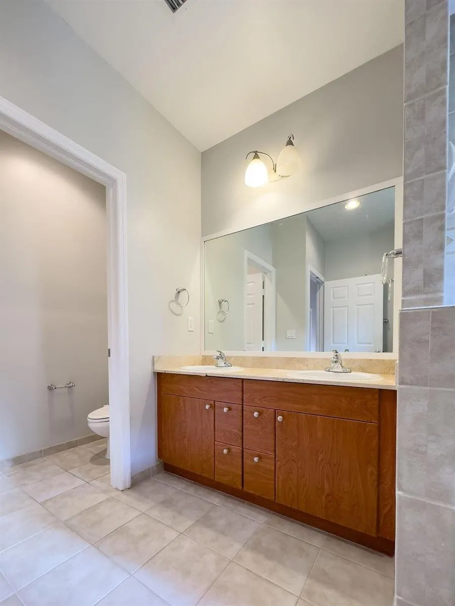 2322 Vintage Drive Lighthouse Point, FL 33064