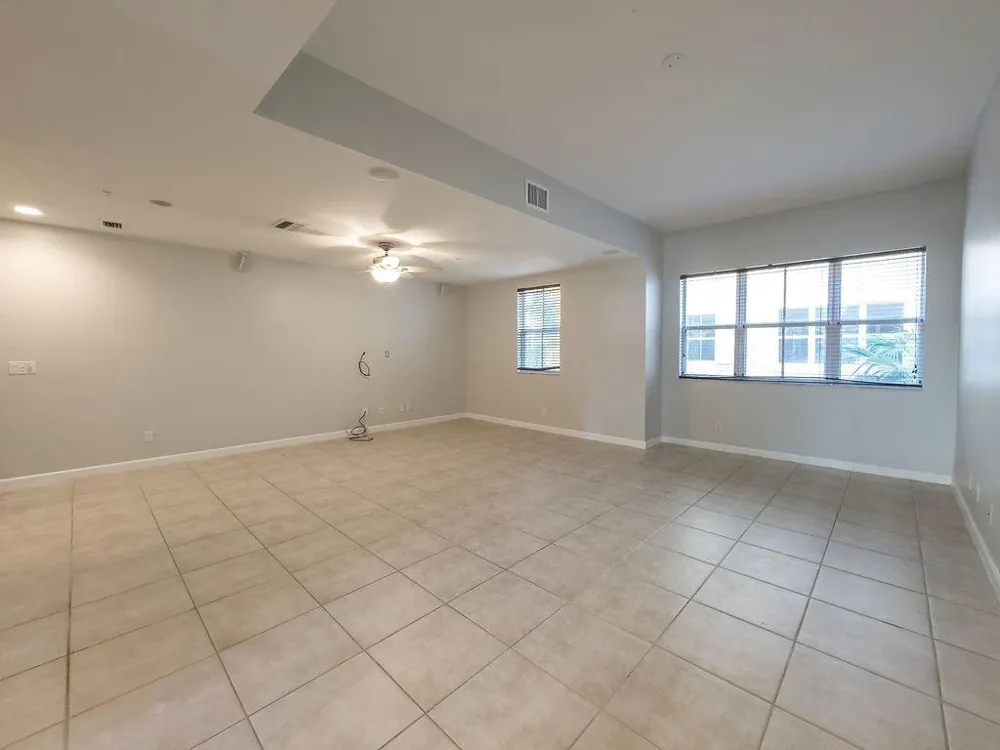 2322 Vintage Drive Lighthouse Point, FL 33064
