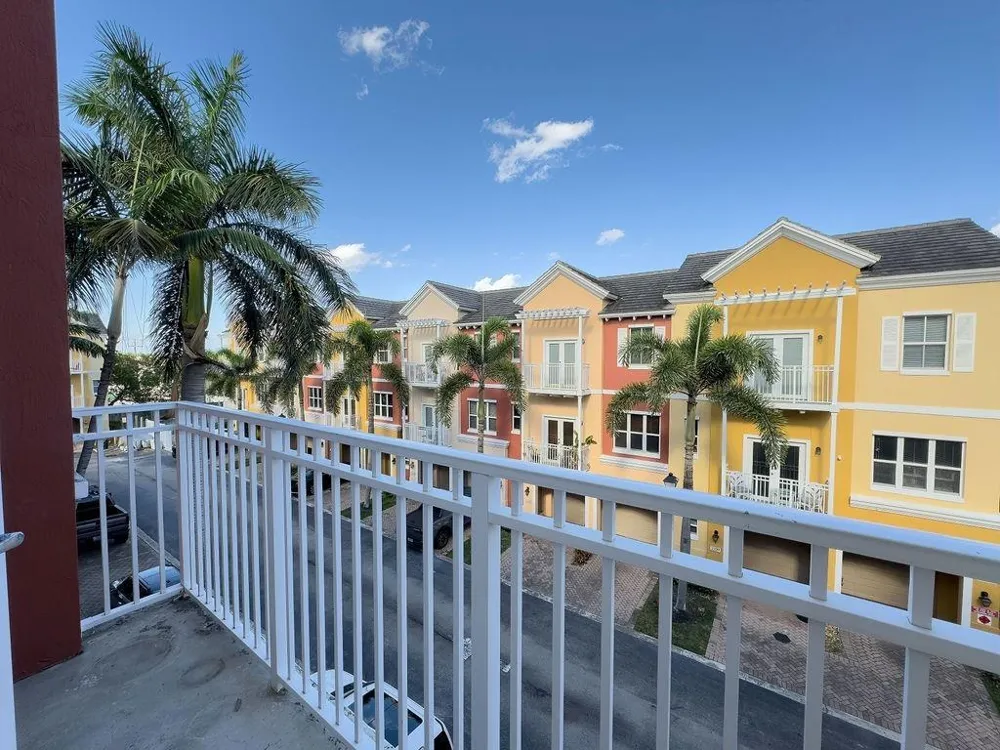 2322 Vintage Drive Lighthouse Point, FL 33064
