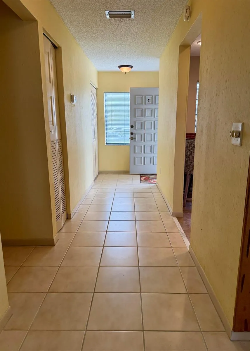 21338 Juego Circle #11g Boca Raton, FL 33433