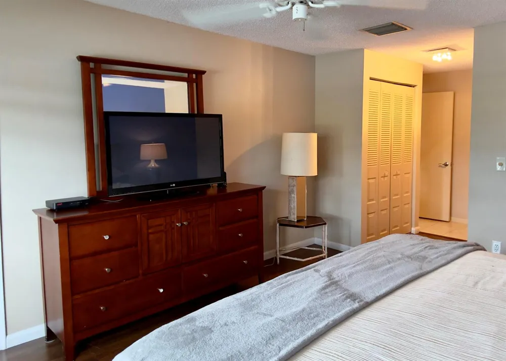 21338 Juego Circle #11g Boca Raton, FL 33433