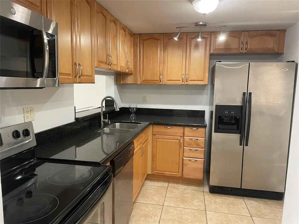 8065 SW 107TH AVENUE #108 Miami, FL 33173