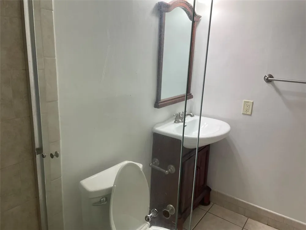 8065 SW 107TH AVENUE #108 Miami, FL 33173