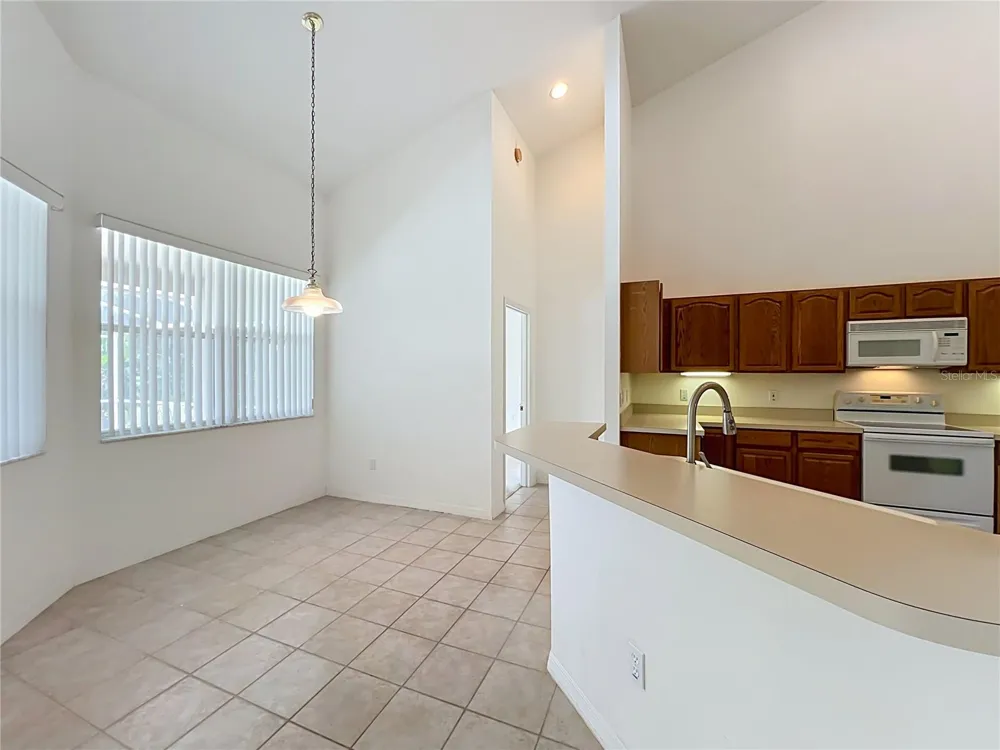 635 LONG LAKE DRIVE Oviedo, FL 32765