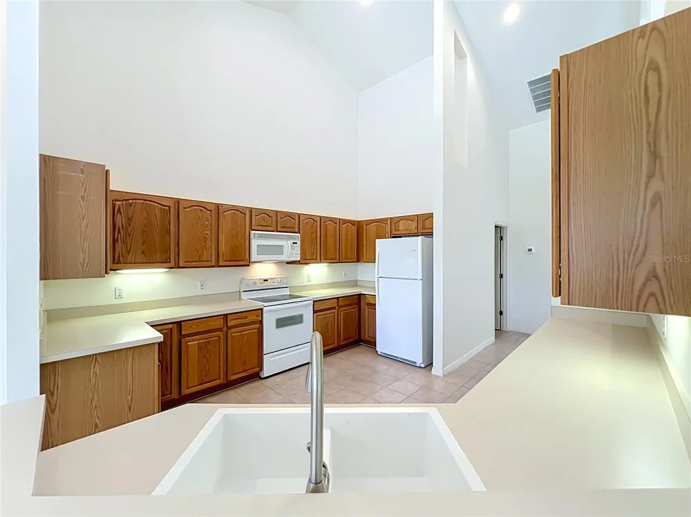 635 LONG LAKE DRIVE Oviedo, FL 32765