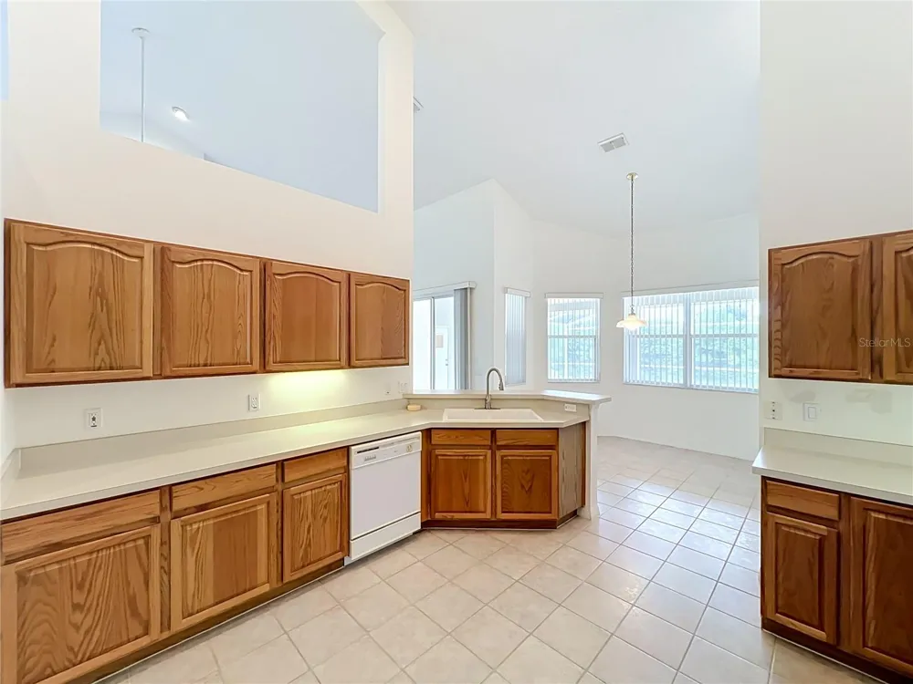 635 LONG LAKE DRIVE Oviedo, FL 32765