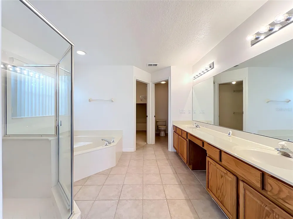 635 LONG LAKE DRIVE Oviedo, FL 32765