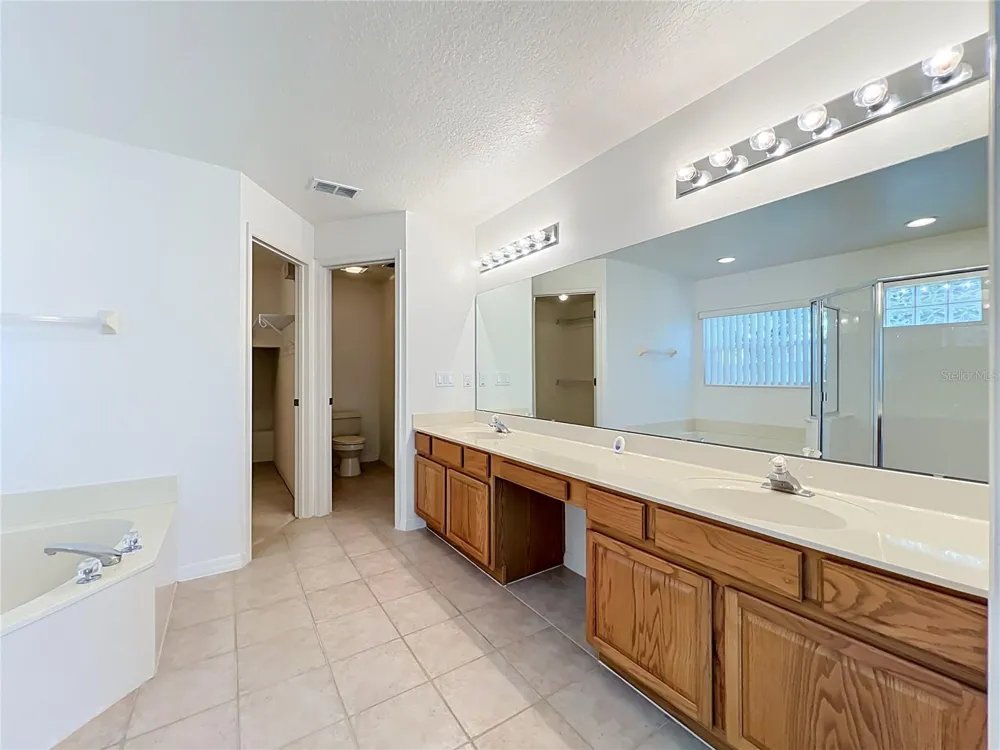 635 LONG LAKE DRIVE Oviedo, FL 32765