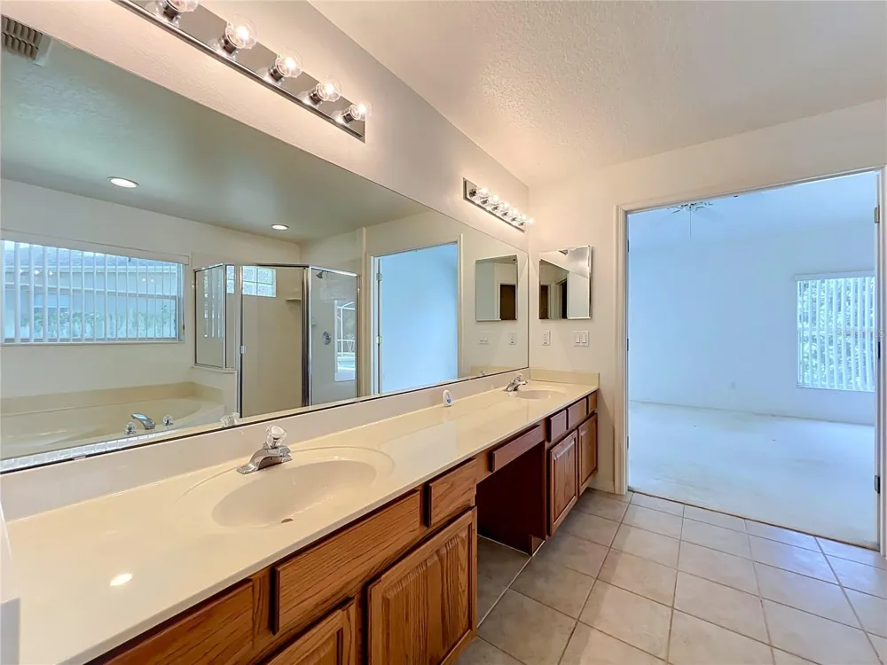 635 LONG LAKE DRIVE Oviedo, FL 32765