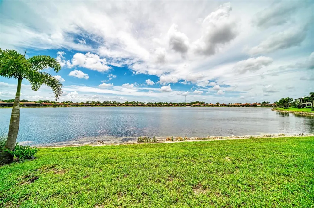 289 VILLORESI BOULEVARD Nokomis, FL 34275