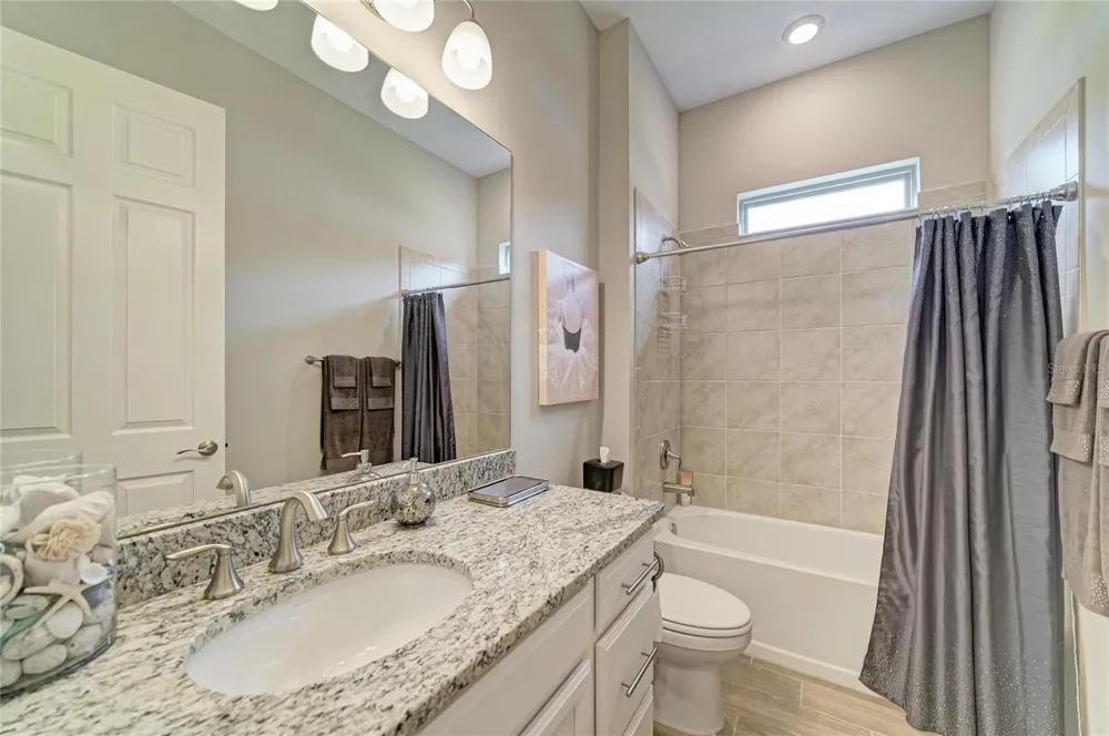 289 VILLORESI BOULEVARD Nokomis, FL 34275