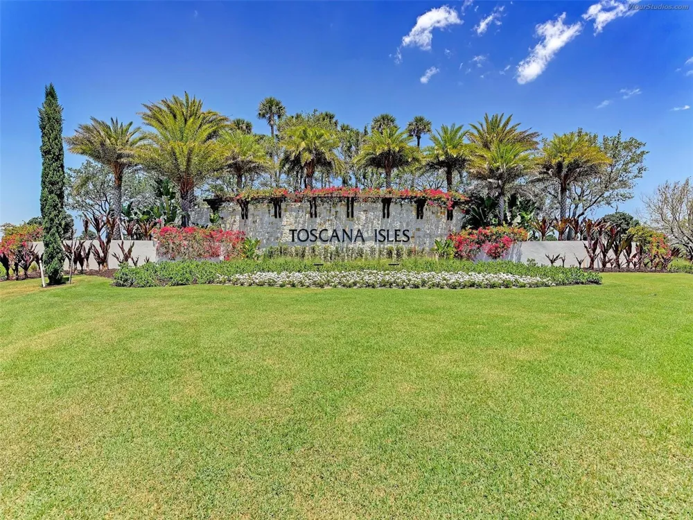 289 VILLORESI BOULEVARD Nokomis, FL 34275