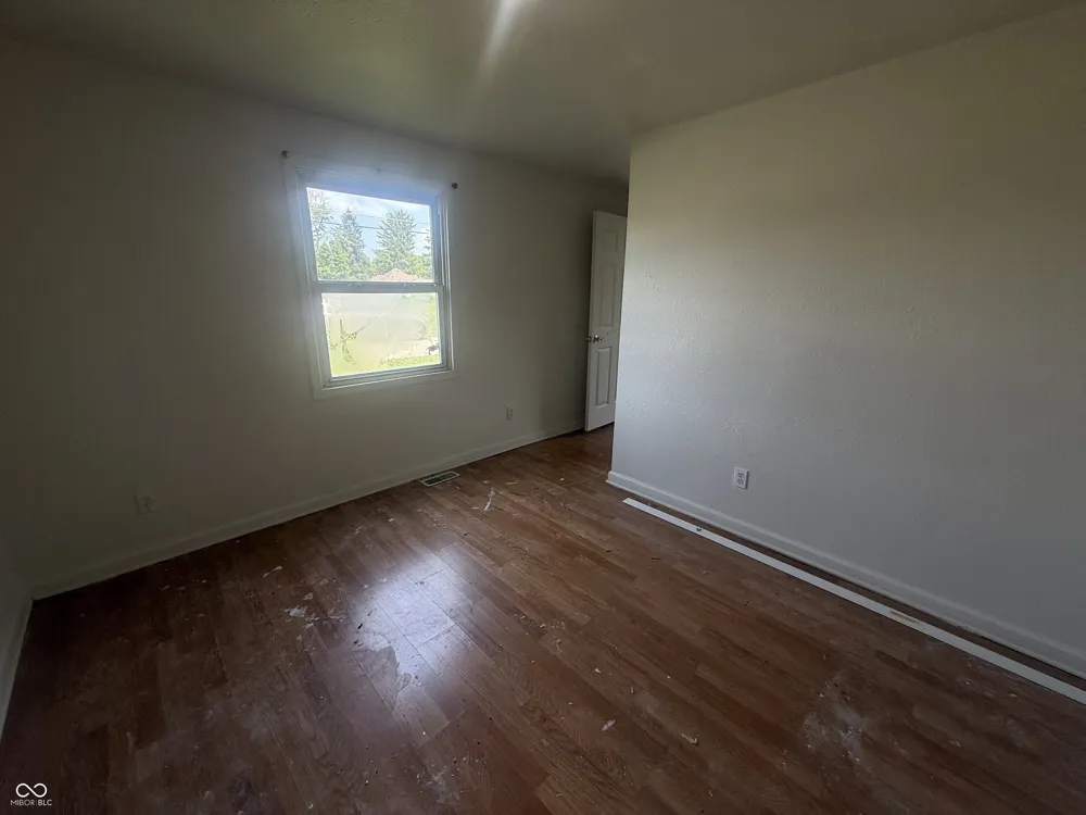 2705 S H STREET Elwood, IN 46036