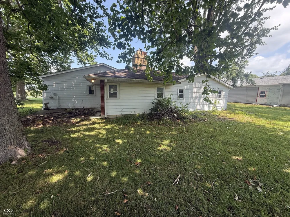 2705 S H STREET Elwood, IN 46036