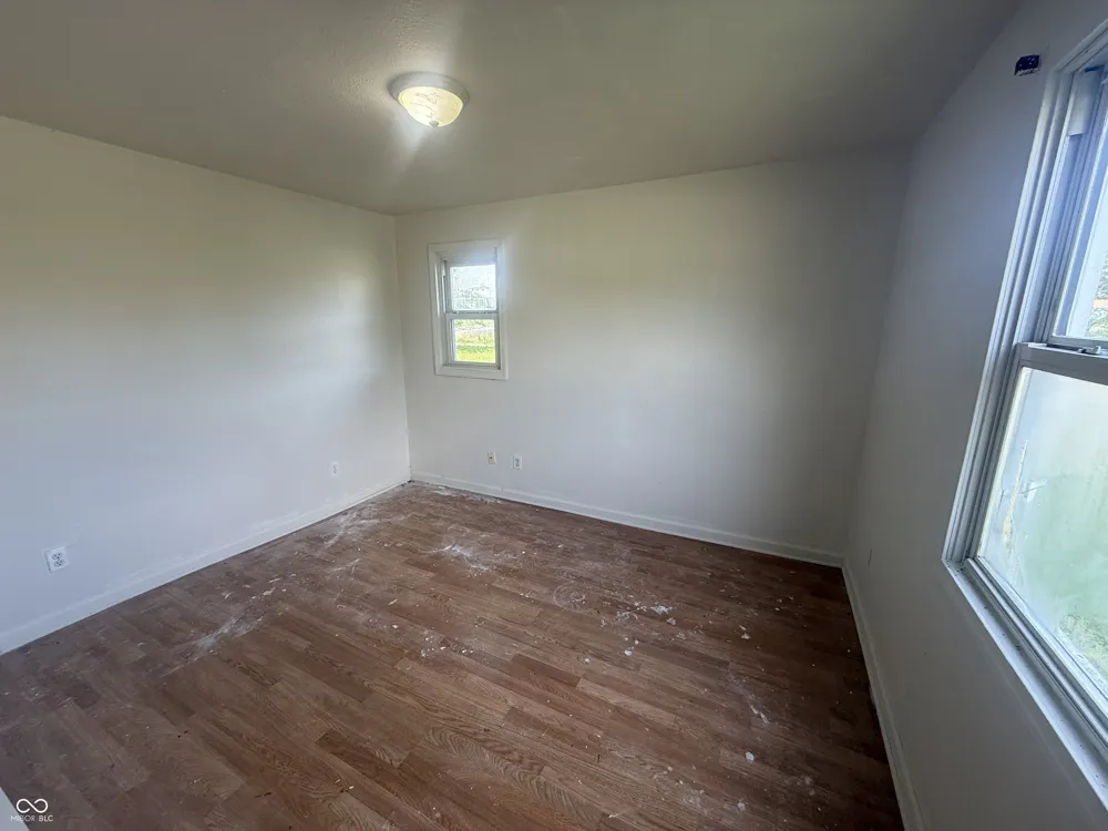 2705 S H STREET Elwood, IN 46036