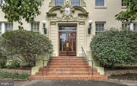 3401 GREENWAY #50