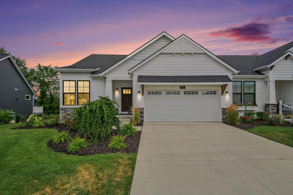 2153 Perennial Drive Hudsonville, MI 49426