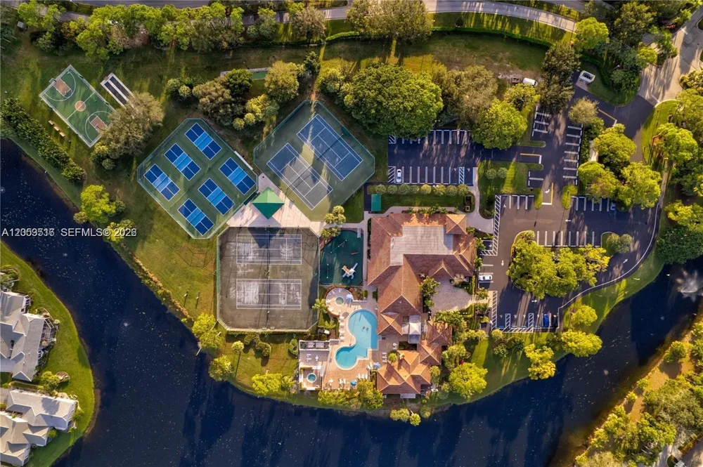 112 Caribe Ct Green Acres, FL 33413