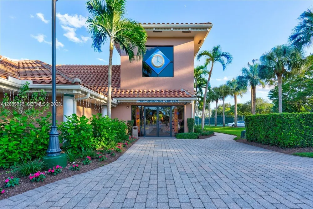 112 Caribe Ct Green Acres, FL 33413