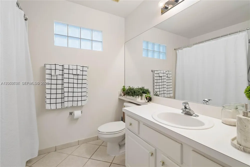 112 Caribe Ct Green Acres, FL 33413
