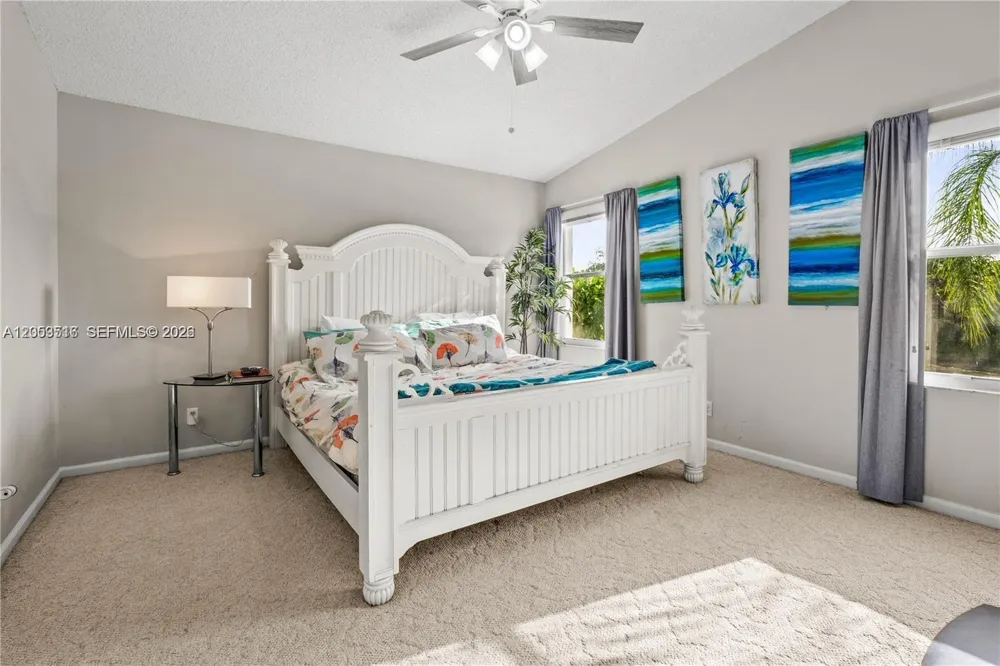 112 Caribe Ct Green Acres, FL 33413