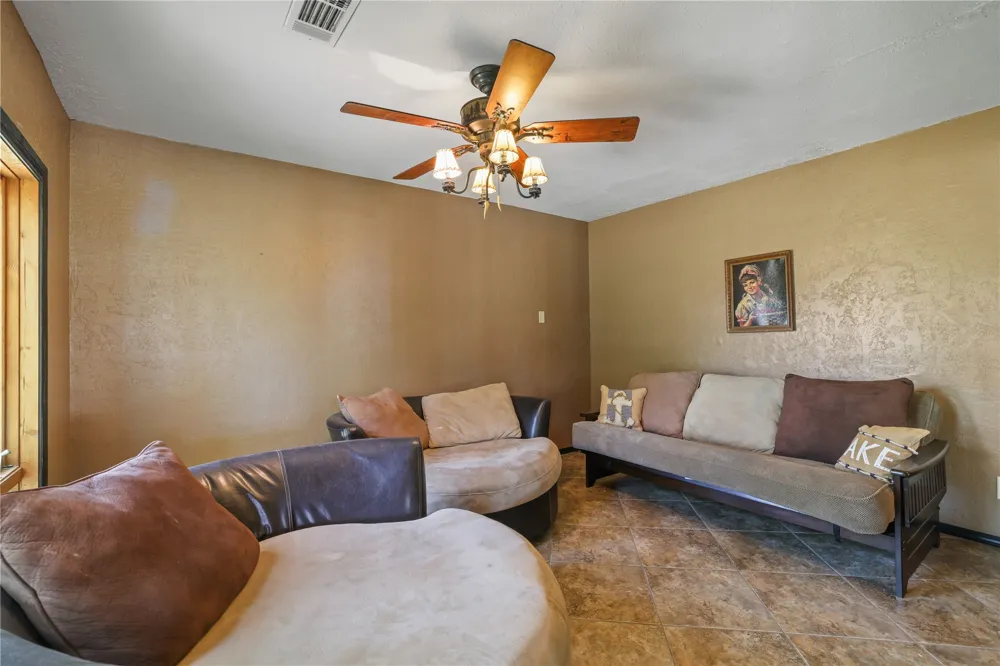 14208 Bois D Arc Road Kingston, OK 73439