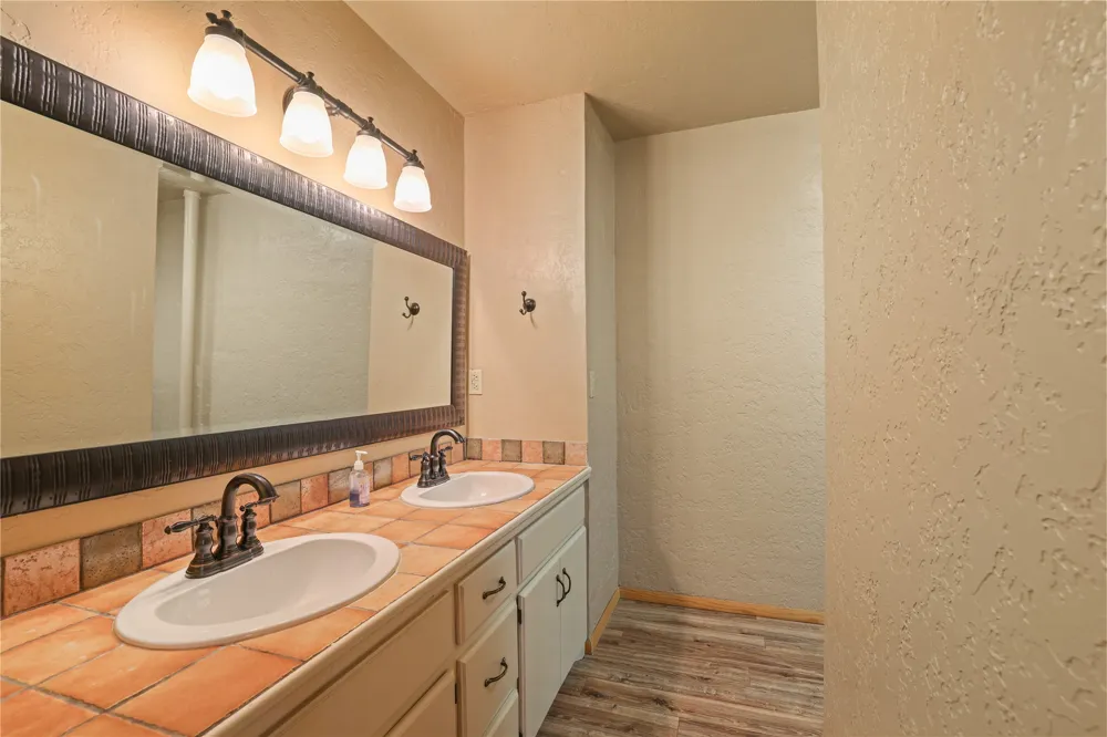 14208 Bois D Arc Road Kingston, OK 73439