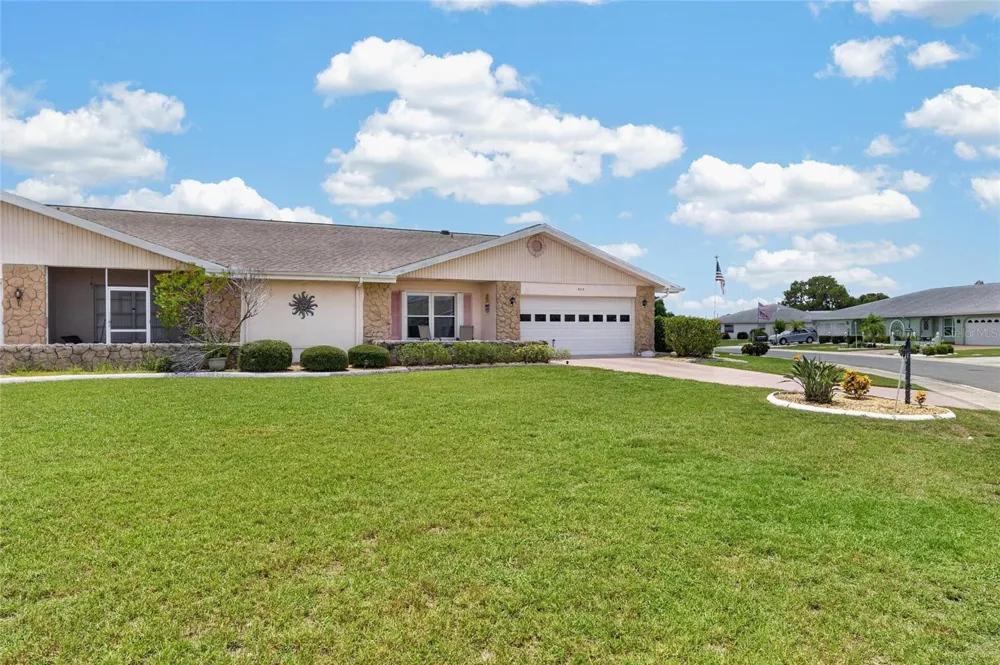907 BLUEWATER DRIVE Sun City Center, FL 33573