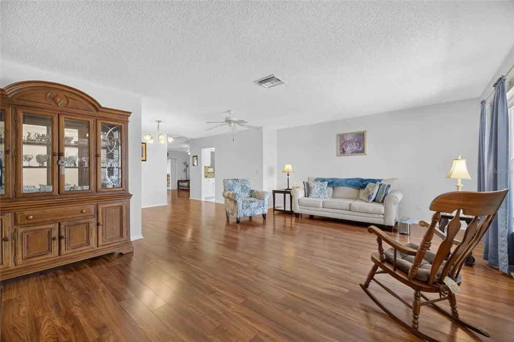 907 BLUEWATER DRIVE Sun City Center, FL 33573