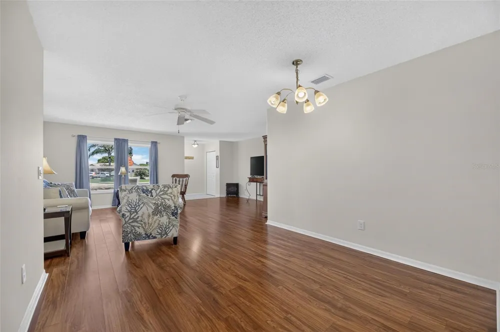 907 BLUEWATER DRIVE Sun City Center, FL 33573