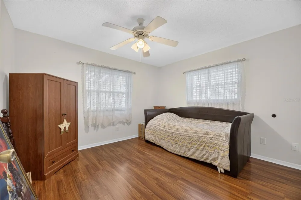 907 BLUEWATER DRIVE Sun City Center, FL 33573