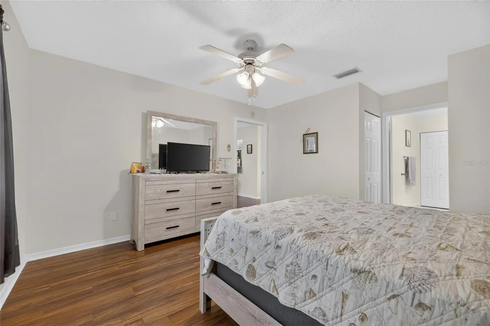 907 BLUEWATER DRIVE Sun City Center, FL 33573